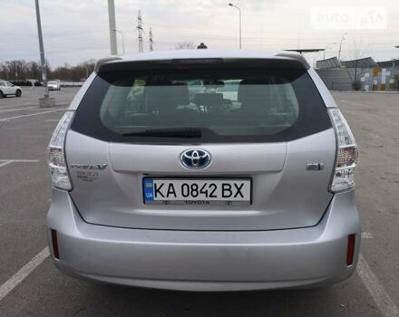 Тойота Prius v, об'ємом двигуна 1.8 л та пробігом 182 тис. км за 14400 $, фото 4 на Automoto.ua