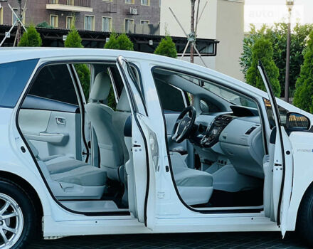 Тойота Prius v, объемом двигателя 1.8 л и пробегом 192 тыс. км за 11800 $, фото 15 на Automoto.ua
