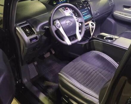 Тойота Prius v, объемом двигателя 1.8 л и пробегом 169 тыс. км за 15400 $, фото 13 на Automoto.ua