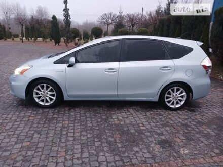 Тойота Prius v, об'ємом двигуна 1.8 л та пробігом 181 тис. км за 14450 $, фото 1 на Automoto.ua