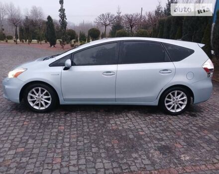 Тойота Prius v, объемом двигателя 1.8 л и пробегом 181 тыс. км за 14450 $, фото 1 на Automoto.ua