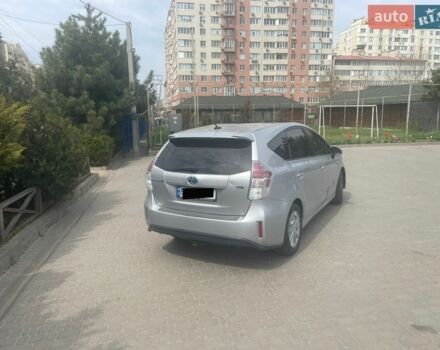 Тойота Prius v, объемом двигателя 1.8 л и пробегом 278 тыс. км за 12500 $, фото 1 на Automoto.ua