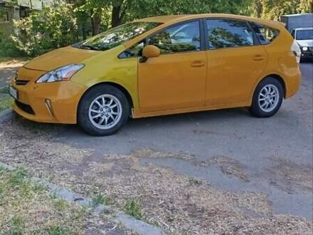 Тойота Prius v 2014 в Одессе на Automoto.ua Желтый Тойота Prius v, объемом двигателя 0 л и пробегом 338 тыс. км за 8500 $, фото 1 на Automoto.ua