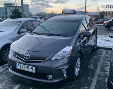 Серый Тойота Prius v, объемом двигателя 1.8 л и пробегом 175 тыс. км за 14500 $, фото 4 на Automoto.ua