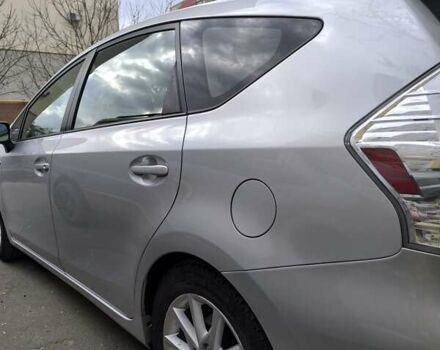 Сірий Тойота Prius v, об'ємом двигуна 0 л та пробігом 200 тис. км за 13900 $, фото 6 на Automoto.ua