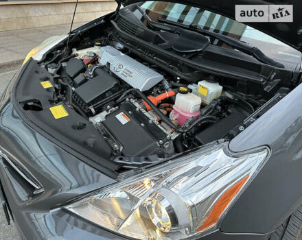 Серый Тойота Prius v, объемом двигателя 1.8 л и пробегом 165 тыс. км за 16950 $, фото 18 на Automoto.ua