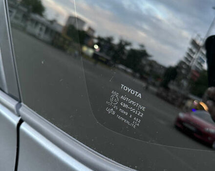 Серый Тойота Prius v, объемом двигателя 1.8 л и пробегом 165 тыс. км за 16950 $, фото 12 на Automoto.ua