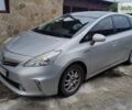 Сірий Тойота Prius v, об'ємом двигуна 1.8 л та пробігом 350 тис. км за 10999 $, фото 1 на Automoto.ua