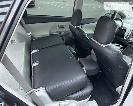 Серый Тойота Prius v, объемом двигателя 1.8 л и пробегом 165 тыс. км за 16950 $, фото 29 на Automoto.ua