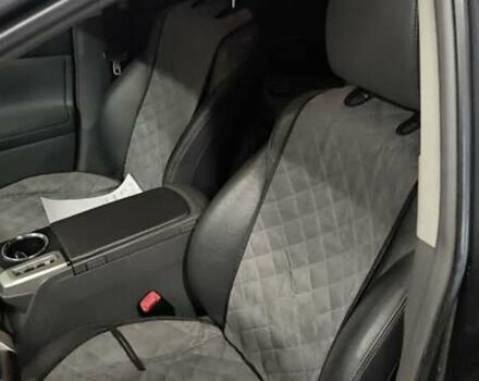 Серый Тойота Prius v, объемом двигателя 1.8 л и пробегом 204 тыс. км за 13650 $, фото 5 на Automoto.ua