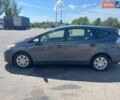 Серый Тойота Prius v, объемом двигателя 1.8 л и пробегом 227 тыс. км за 11000 $, фото 1 на Automoto.ua