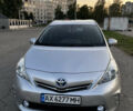 Серый Тойота Prius v, объемом двигателя 1.8 л и пробегом 240 тыс. км за 12000 $, фото 1 на Automoto.ua
