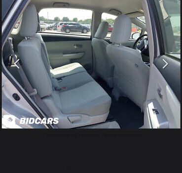 Серый Тойота Prius v, объемом двигателя 1.8 л и пробегом 180 тыс. км за 13200 $, фото 2 на Automoto.ua