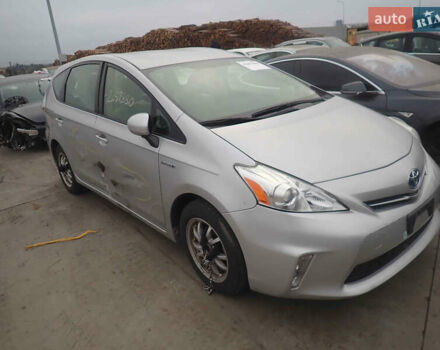 Серый Тойота Prius v, объемом двигателя 1.8 л и пробегом 180 тыс. км за 13200 $, фото 11 на Automoto.ua