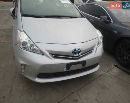 Серый Тойота Prius v, объемом двигателя 1.8 л и пробегом 180 тыс. км за 13200 $, фото 12 на Automoto.ua