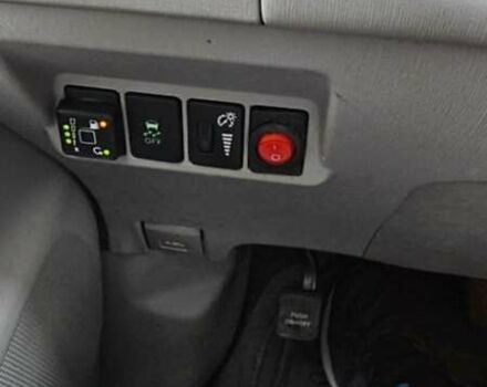 Сірий Тойота Prius v, об'ємом двигуна 1.8 л та пробігом 202 тис. км за 12000 $, фото 12 на Automoto.ua