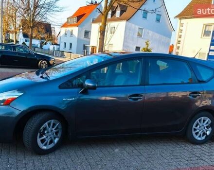 Сірий Тойота Prius v, об'ємом двигуна 1.8 л та пробігом 202 тис. км за 12000 $, фото 6 на Automoto.ua