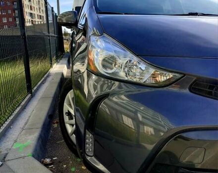 Сірий Тойота Prius v, об'ємом двигуна 1.8 л та пробігом 202 тис. км за 12000 $, фото 19 на Automoto.ua