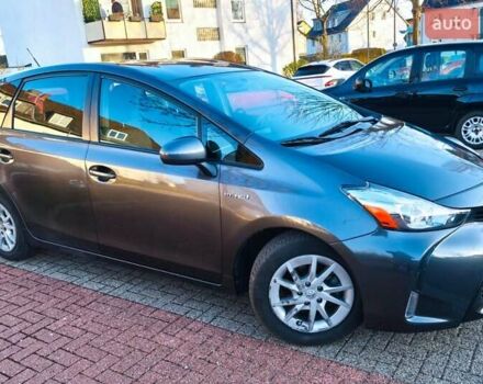 Сірий Тойота Prius v, об'ємом двигуна 1.8 л та пробігом 202 тис. км за 12000 $, фото 9 на Automoto.ua