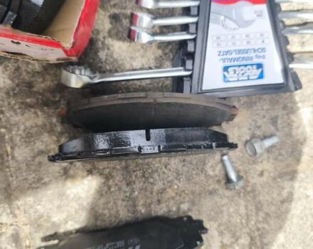 Сірий Тойота Prius v, об'ємом двигуна 1.8 л та пробігом 202 тис. км за 12000 $, фото 17 на Automoto.ua