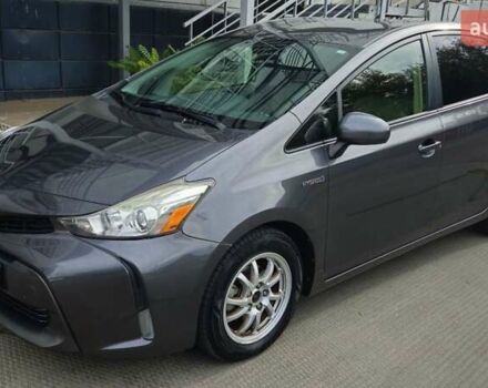 Серый Тойота Prius v, объемом двигателя 1.8 л и пробегом 188 тыс. км за 15000 $, фото 6 на Automoto.ua