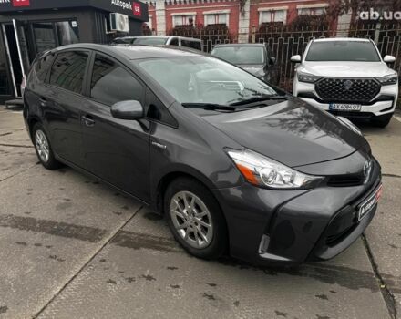 Сірий Тойота Prius v, об'ємом двигуна 1.8 л та пробігом 122 тис. км за 15490 $, фото 6 на Automoto.ua