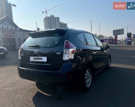 Серый Тойота Prius v, объемом двигателя 1.8 л и пробегом 125 тыс. км за 17300 $, фото 11 на Automoto.ua