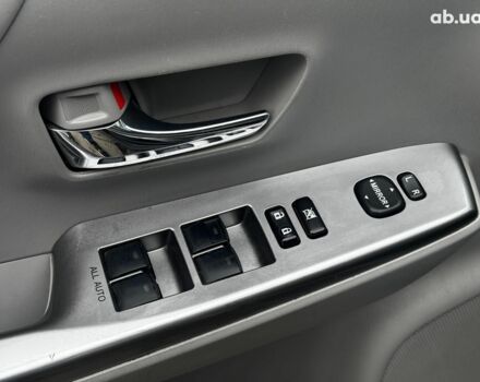 Сірий Тойота Prius v, об'ємом двигуна 1.8 л та пробігом 122 тис. км за 15490 $, фото 9 на Automoto.ua