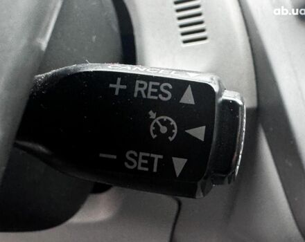 Сірий Тойота Prius v, об'ємом двигуна 1.8 л та пробігом 122 тис. км за 15490 $, фото 17 на Automoto.ua