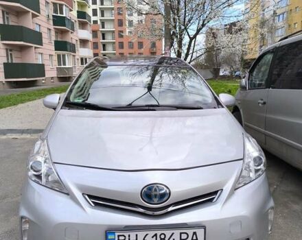 Сірий Тойота Prius v, об'ємом двигуна 0 л та пробігом 200 тис. км за 13900 $, фото 1 на Automoto.ua