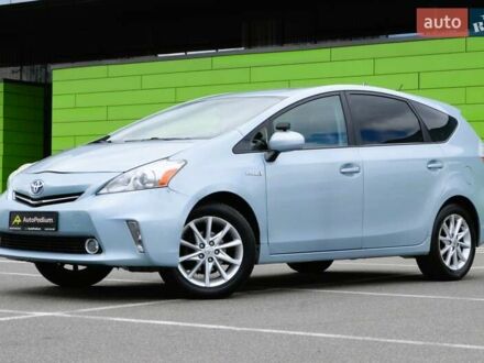 Серый Тойота Prius v, объемом двигателя 1.8 л и пробегом 275 тыс. км за 10500 $, фото 1 на Automoto.ua