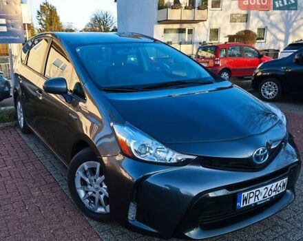 Сірий Тойота Prius v, об'ємом двигуна 1.8 л та пробігом 202 тис. км за 12000 $, фото 1 на Automoto.ua