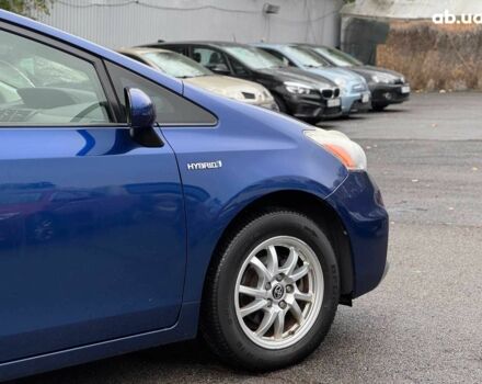 Синий Тойота Prius v, объемом двигателя 1.8 л и пробегом 315 тыс. км за 10290 $, фото 13 на Automoto.ua