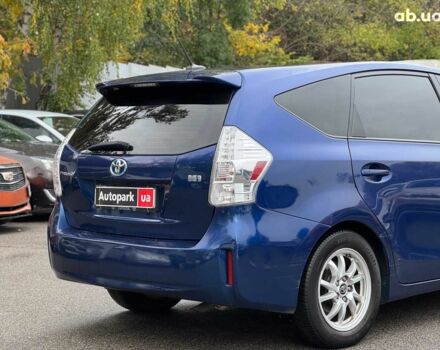 Синий Тойота Prius v, объемом двигателя 1.8 л и пробегом 315 тыс. км за 10290 $, фото 11 на Automoto.ua