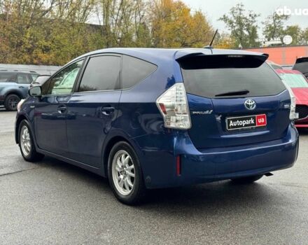 Синий Тойота Prius v, объемом двигателя 1.8 л и пробегом 315 тыс. км за 10290 $, фото 7 на Automoto.ua