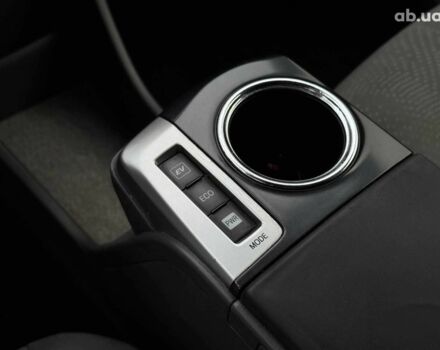 Синий Тойота Prius v, объемом двигателя 1.8 л и пробегом 315 тыс. км за 10290 $, фото 22 на Automoto.ua