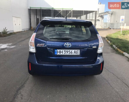 Синий Тойота Prius v, объемом двигателя 1.8 л и пробегом 195 тыс. км за 11950 $, фото 7 на Automoto.ua