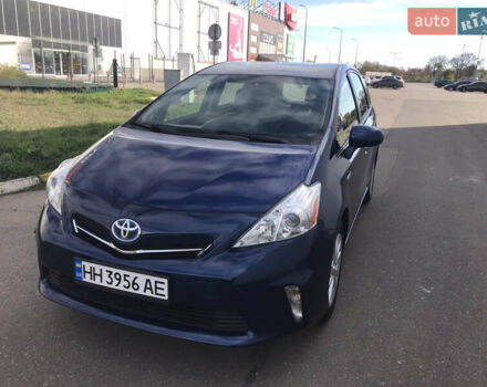 Синий Тойота Prius v, объемом двигателя 1.8 л и пробегом 195 тыс. км за 11950 $, фото 10 на Automoto.ua
