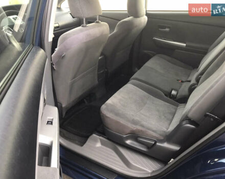 Синий Тойота Prius v, объемом двигателя 1.8 л и пробегом 195 тыс. км за 11950 $, фото 13 на Automoto.ua
