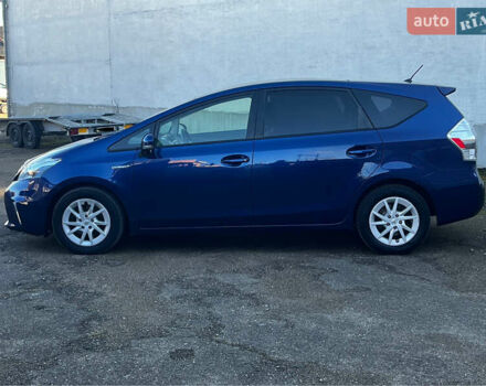 Синий Тойота Prius v, объемом двигателя 1.8 л и пробегом 253 тыс. км за 11499 $, фото 7 на Automoto.ua