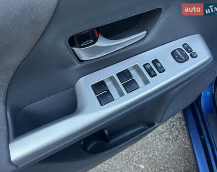 Синий Тойота Prius v, объемом двигателя 1.8 л и пробегом 253 тыс. км за 11499 $, фото 19 на Automoto.ua