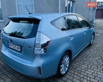 Синий Тойота Prius v, объемом двигателя 1.8 л и пробегом 130 тыс. км за 15300 $, фото 6 на Automoto.ua