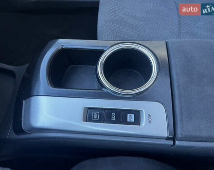 Синий Тойота Prius v, объемом двигателя 1.8 л и пробегом 253 тыс. км за 11499 $, фото 27 на Automoto.ua