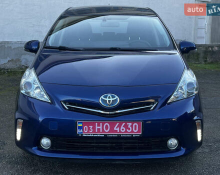 Синий Тойота Prius v, объемом двигателя 1.8 л и пробегом 253 тыс. км за 11499 $, фото 1 на Automoto.ua