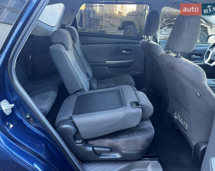 Синий Тойота Prius v, объемом двигателя 1.8 л и пробегом 253 тыс. км за 11499 $, фото 36 на Automoto.ua