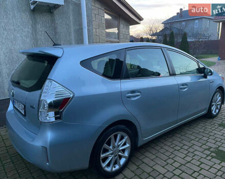 Синий Тойота Prius v, объемом двигателя 1.8 л и пробегом 130 тыс. км за 15300 $, фото 3 на Automoto.ua