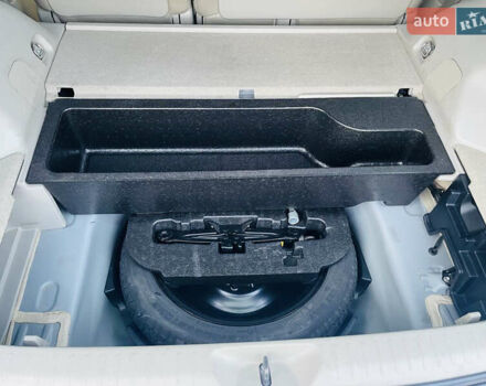 Синий Тойота Prius v, объемом двигателя 1.8 л и пробегом 130 тыс. км за 15300 $, фото 9 на Automoto.ua