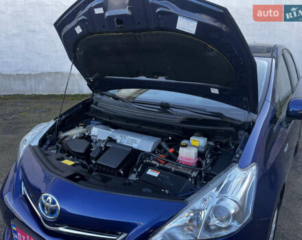 Синий Тойота Prius v, объемом двигателя 1.8 л и пробегом 253 тыс. км за 11499 $, фото 46 на Automoto.ua