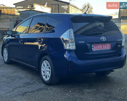 Синий Тойота Prius v, объемом двигателя 1.8 л и пробегом 253 тыс. км за 11499 $, фото 6 на Automoto.ua
