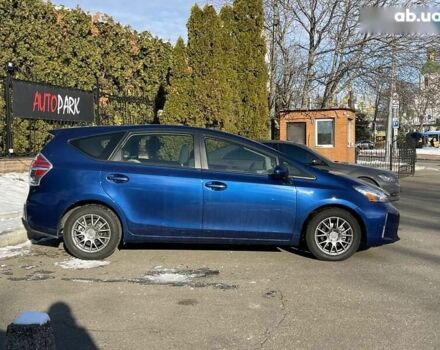 Синий Тойота Prius v, объемом двигателя 1.8 л и пробегом 101 тыс. км за 14700 $, фото 5 на Automoto.ua